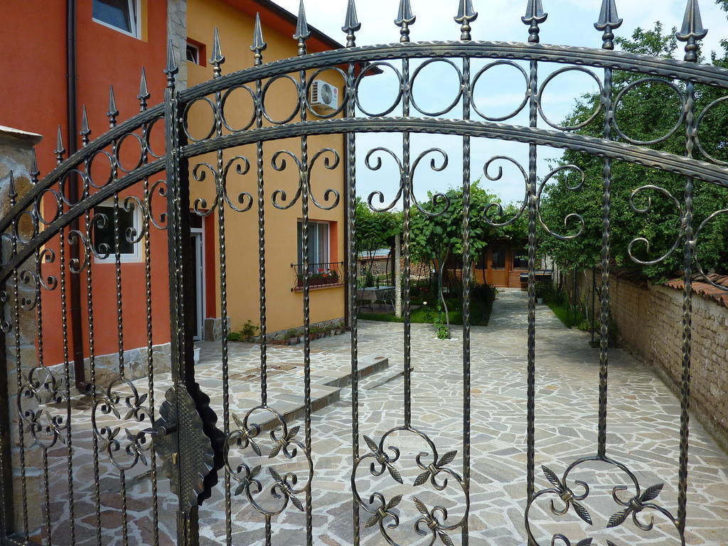 Villa Gamma Pavel Banya Bagian luar foto